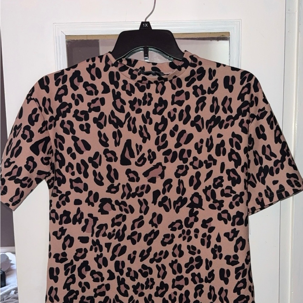 SHEIN Black and Tan Leopard Print Top